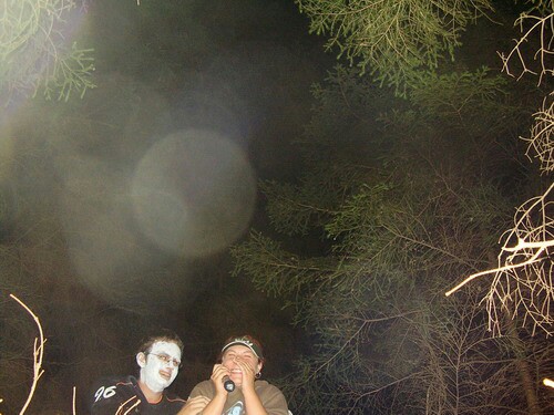 Foceno potmě... teda, do tý doby, než Mik spustil blesk.